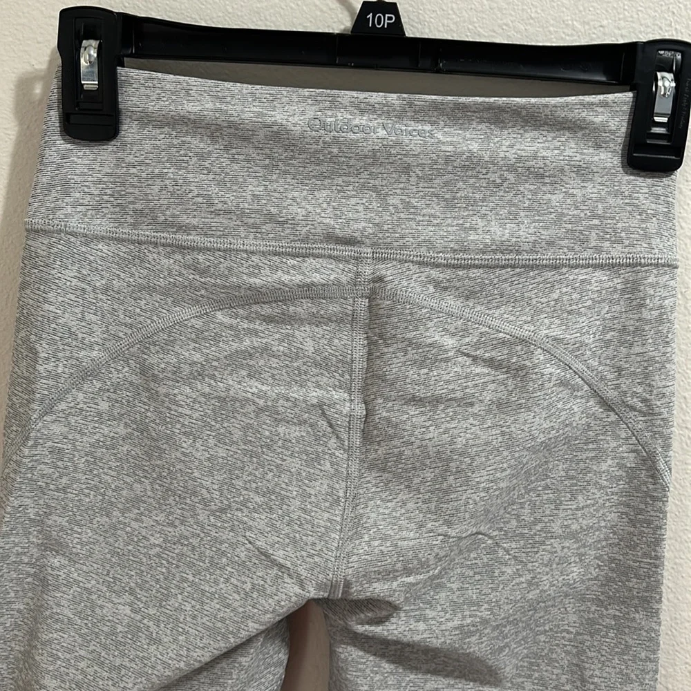 NWT Outdoor Voices Grey Dove/Ash Warmup 3/4 Leggings XS